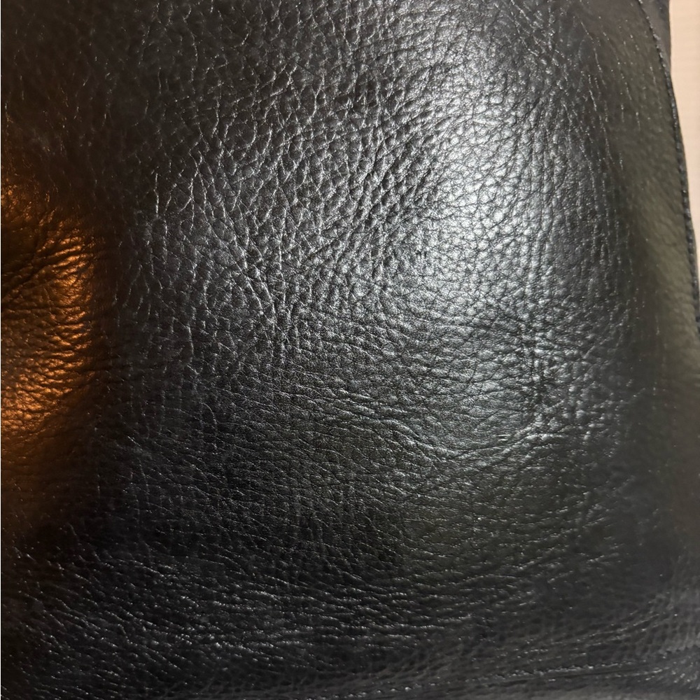Madewell Elegant Black Leather Tote Bag - Picture 8 of 11